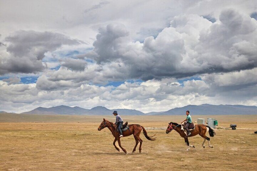 14-Day Kyrgyztan Trekking Tour