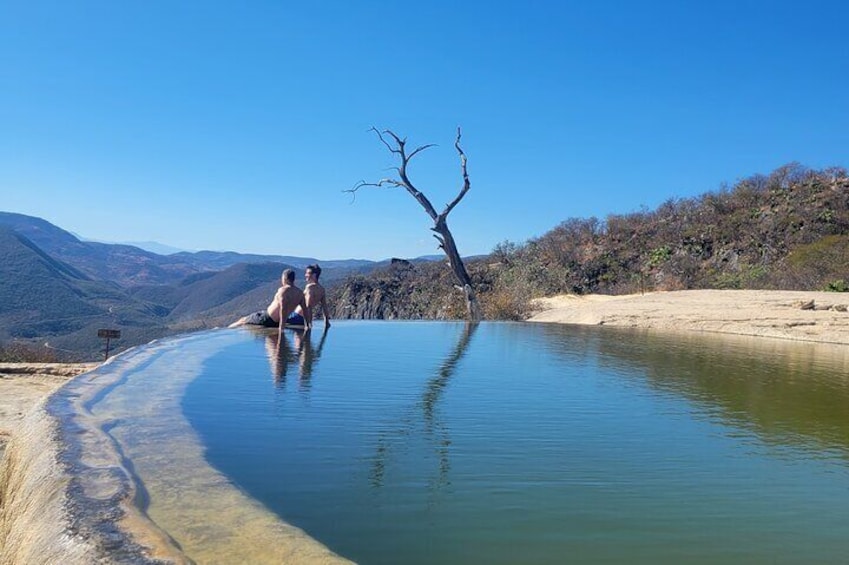 Half Day Tour to Hierve el Agua in Small Group