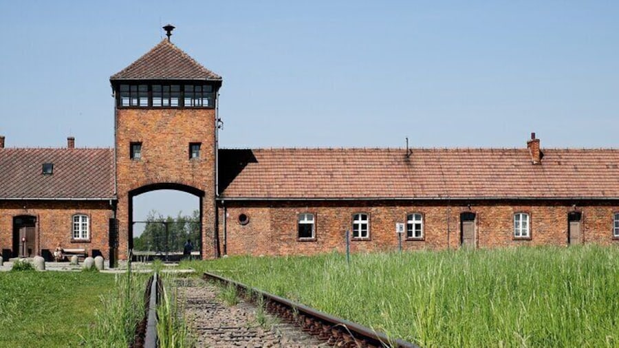 Auschwitz Birkenau Guided Tour with Transfer and Hotel Pickup