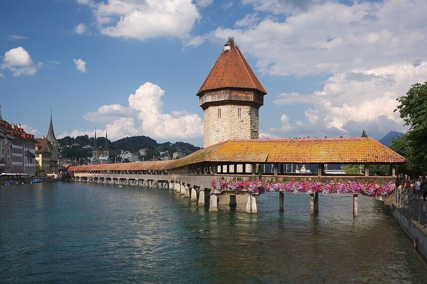 Lucerne Walking Tour with In-App Audio Guide