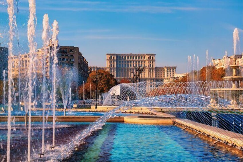 Bucharest Scavenger Hunt and Highlights Self-Guided Tour