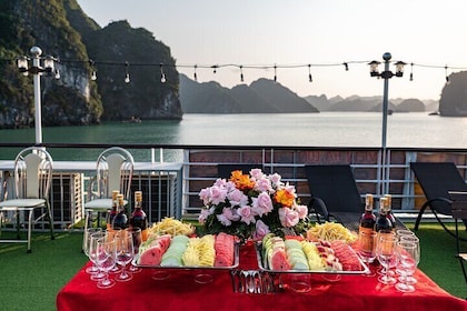 Ein perfekter Tag in Ha Long Bay: Kreuzfahrt, Erkunden, Insel und Entspanne...