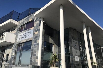 Viaje en ferry de medio día al Museo de Robben Island con billete de ida y ...