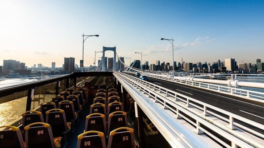 Tokyo: Open Top Sightseeing Bus with Audio Guide
