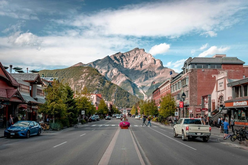 Picture 6 for Activity Banff Town: Gondola, Lake Louise, Moraine, Hot Springs