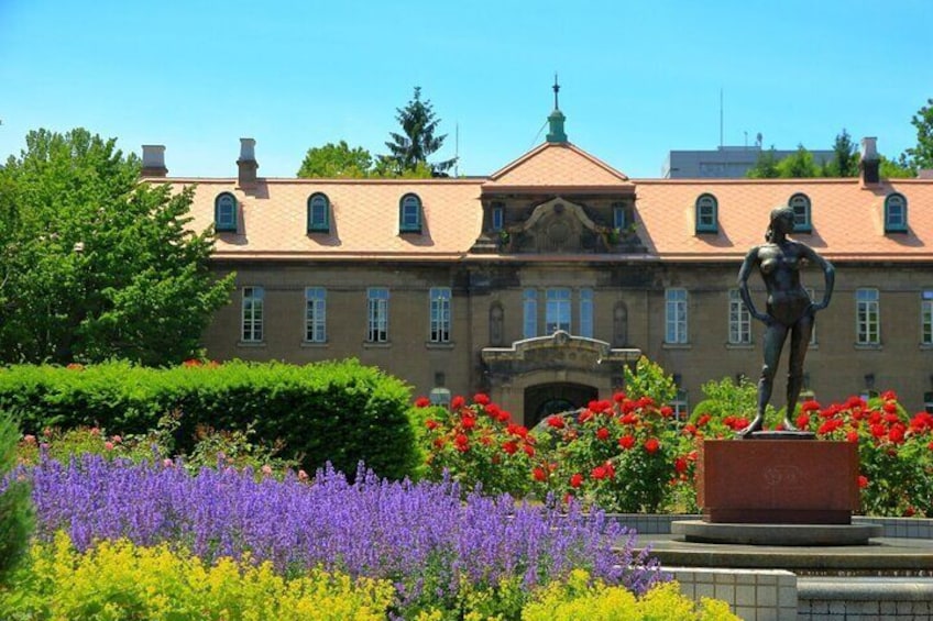  1-Day Walking Tour in Sapporo Historical Sights 