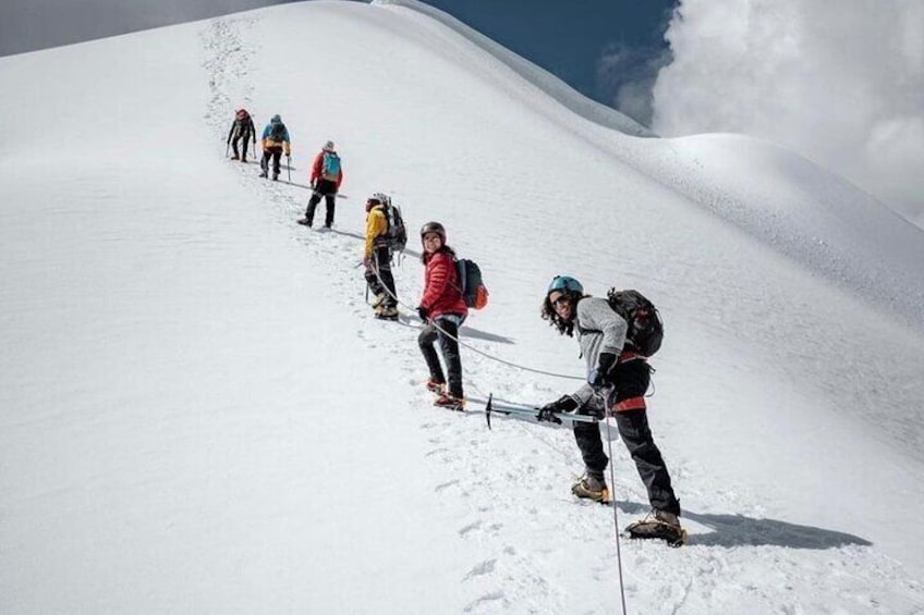 Full day Tour in Summit Cordillera Blanca
