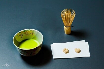 Tea Ceremony Experience (includes Matcha grinding demonstration)