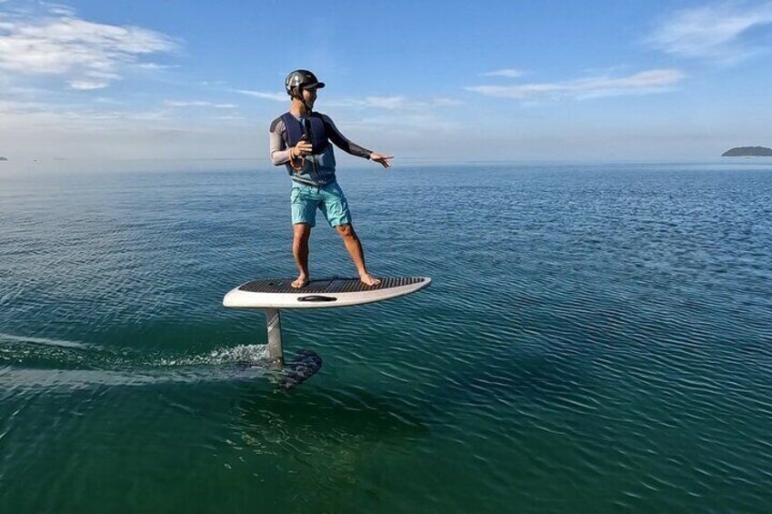 Private Guided E-Foil Experience in Tanjung Aru Beach