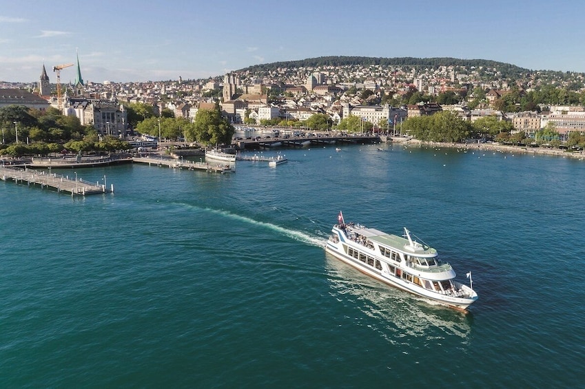 Zurich City Tour with Lake Cruise