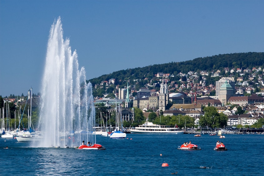 Zurich City Tour with Lake Cruise