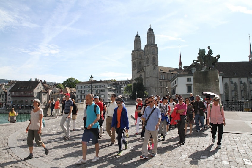 Zurich City Tour with Lake Cruise