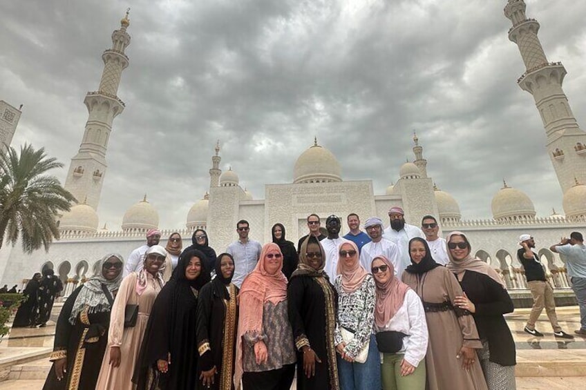 Abu Dhabi City Tour with Sheikh Zayed Grand Mosque