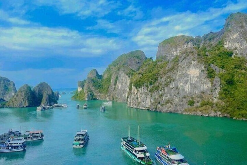 Ha Noi Ha Long Bay Full Day Service with Lunch