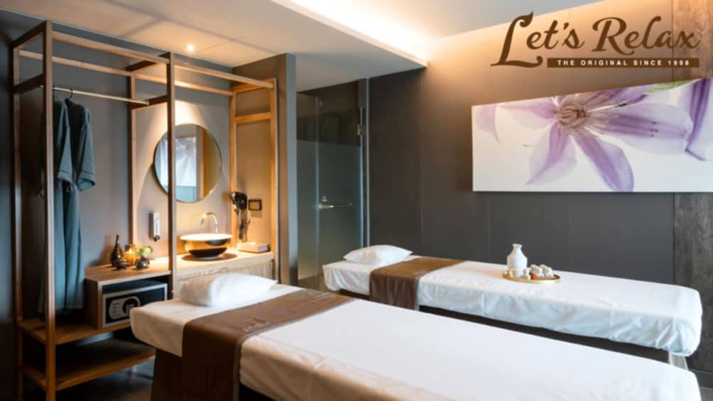 Let's Relax Bangkok Mahanakhon CUBE