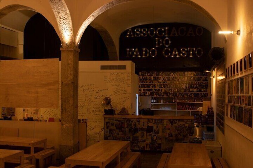 Lisbon Fado Night with Dinner in ancient Fado House