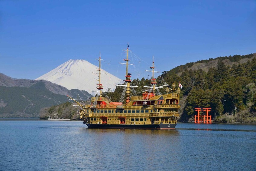 Picture 1 for Activity From Tokyo: Snow Experience at Mt.Fuji & Hakone Pirate Ship