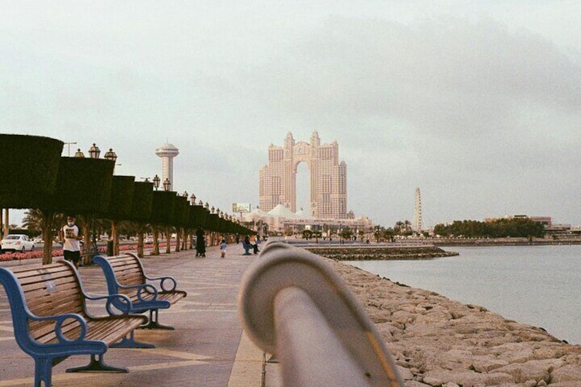 Abu Dhabi City Tour with Grand Mosque and BAPS Hindu Temple 