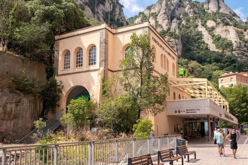 Montserrat Tour with Cogwheel Train, Monastery & Black Madonna