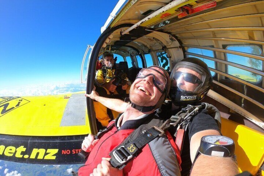 Bay of Islands: 9000ft Skydive