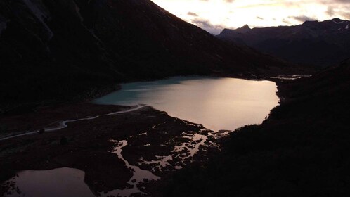 Ushuaia: Laguna Esmeralda Trekking Tour By Night