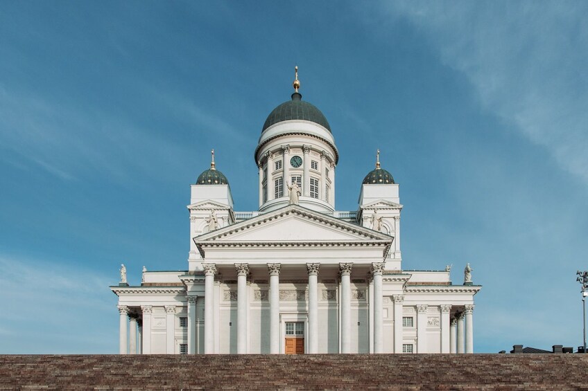 Helsinki of many faces: a walk through the centuries Audio Tour