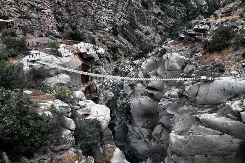 Termas Valle de Colina, 4x4 cars, barbecue and small groups.