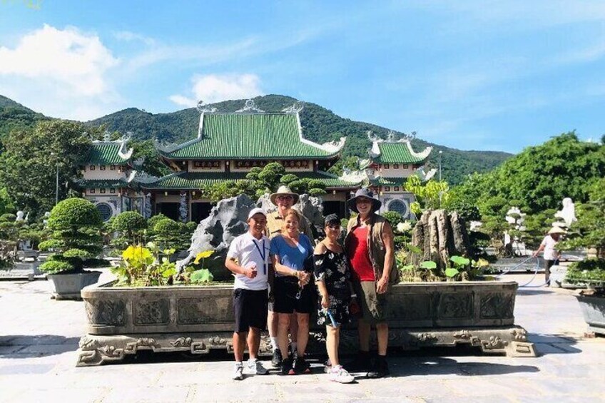 Coral Reef Snorkeling and Floating Bar Party from Nha Trang