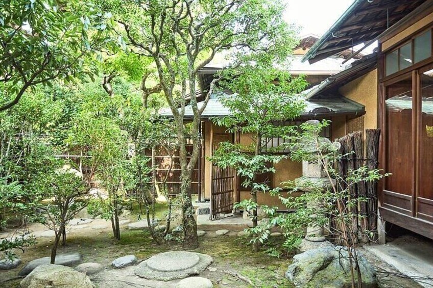 Kimono Tea Ceremony in Kyoto Maikoya Gion