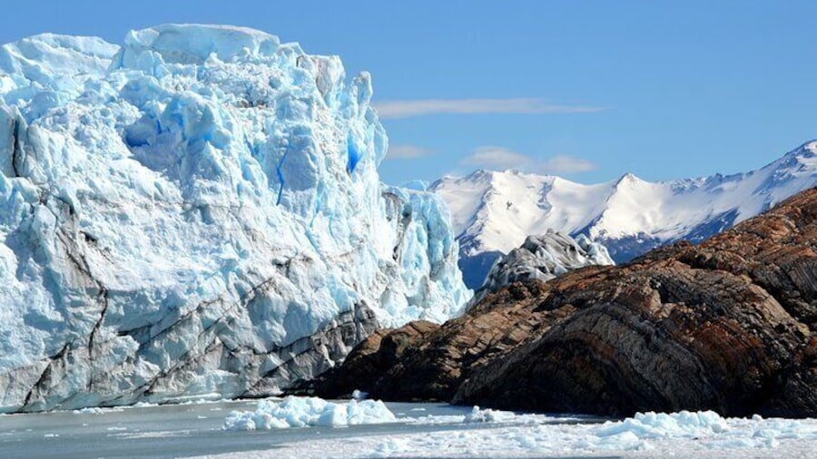 3 Days Patagonia Tour to Torres del Paine, Balmaceda and Serrano