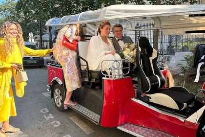 Highlights of Paris in Private Eco Tuk Tuk tours