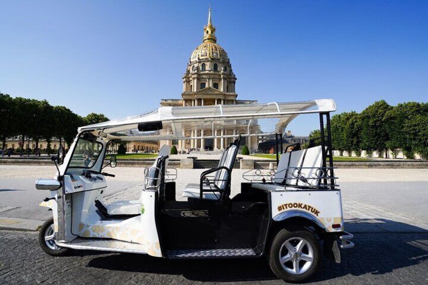 Highlights of Paris in Private Eco Tuk Tuk tours