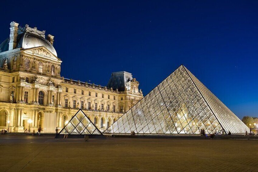 Discover Louvre Secrets with Mona Lisa Pass