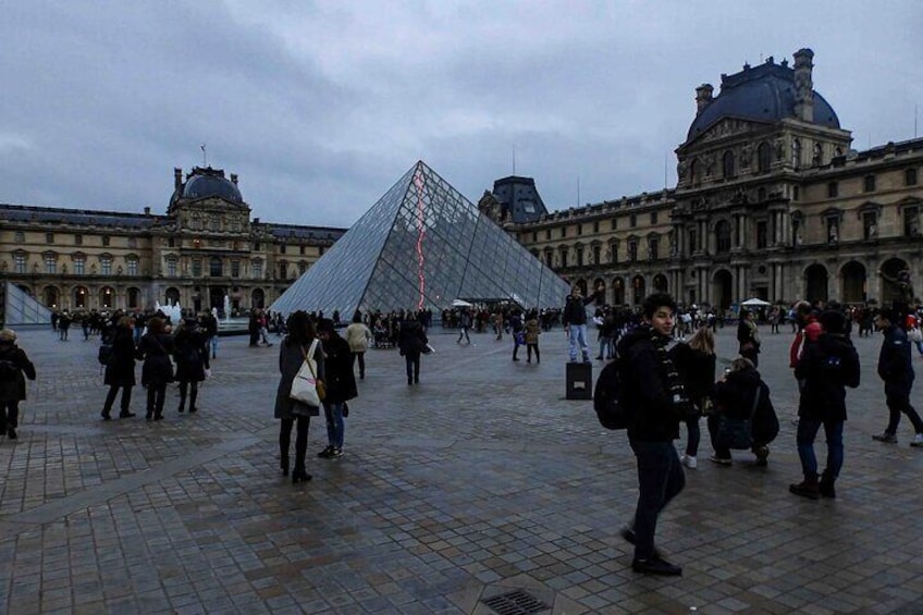 Discover Louvre Secrets with Mona Lisa Pass