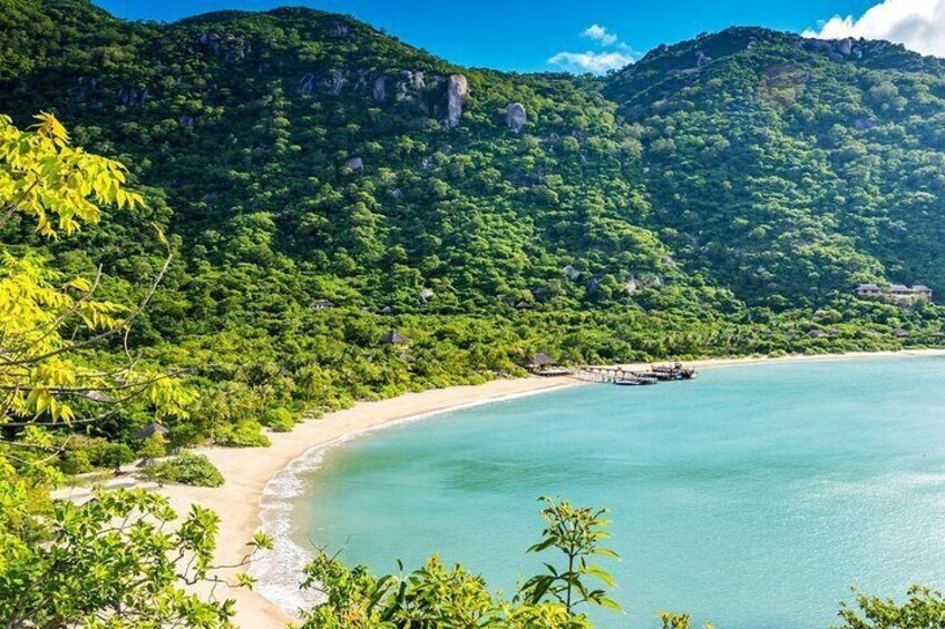 Cam Ranh Nha Trang 4 Days Tour with City, Vinwonder and 4 Islands