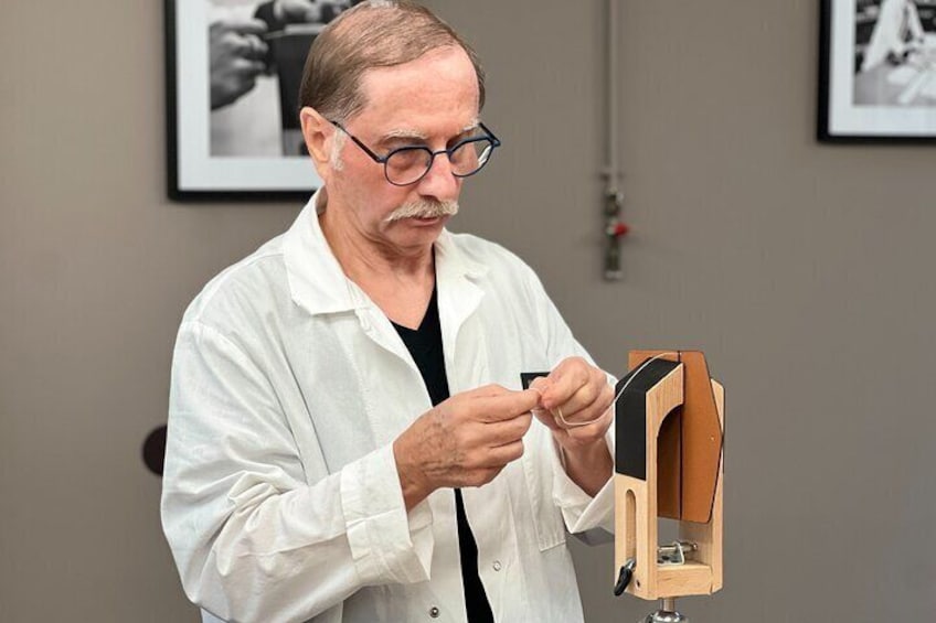 Le Krea-Leather Craftmenship Workshop