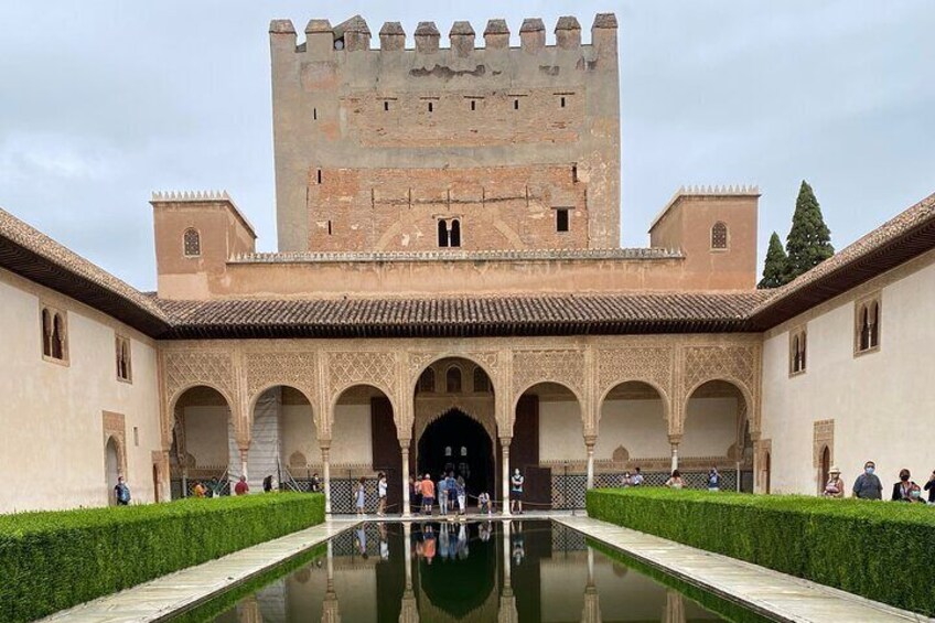La Alhambra Generalife Group Tour from Motril Puerto 