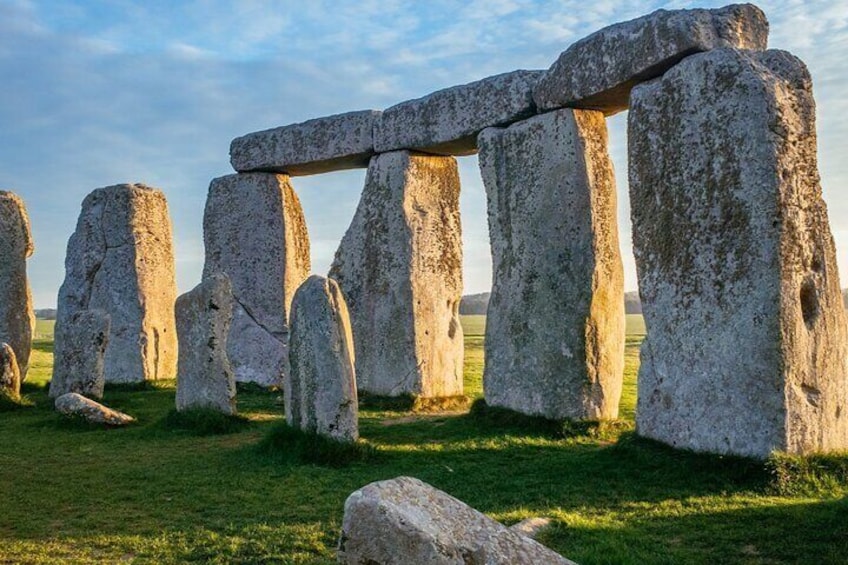 Stonehenge and Bath Full Day Tour