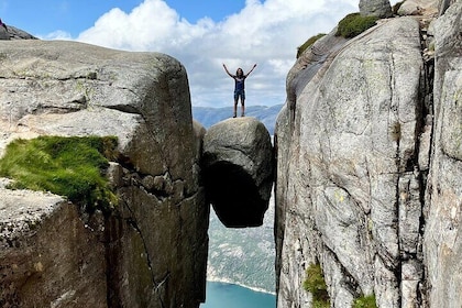Stavanger Kjerag Hike with Guide and Transport