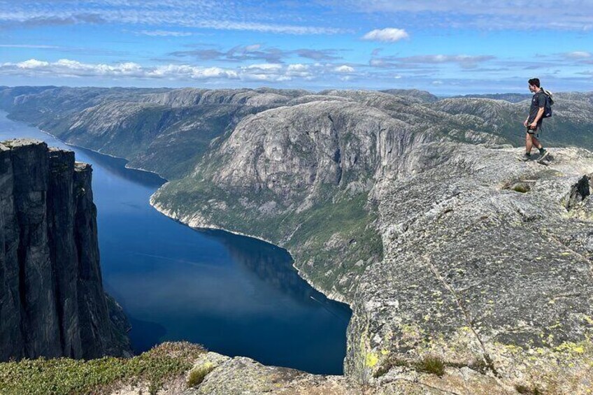 Stavanger Kjerag Hike with Guide and Transportation 