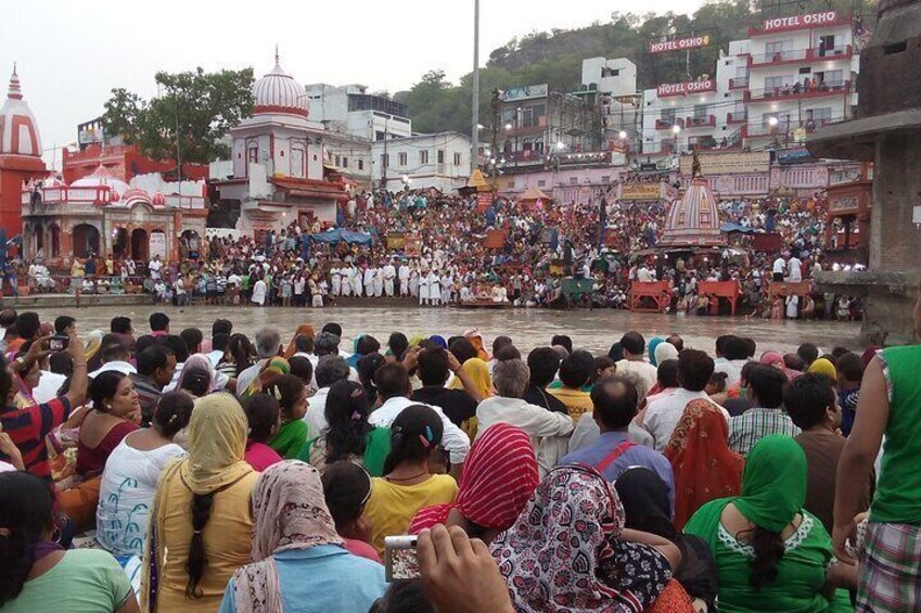 Guided Haridwar Walk with Ghats & Evening Ganga Aarti