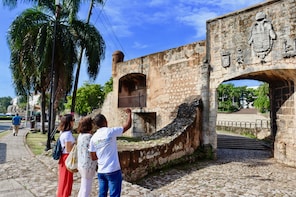 Santo Domingo Colonial Mornig Walk