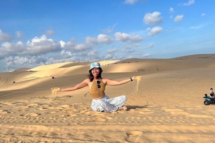 Discover Mui Ne’s Sand Dunes: Jeep Tour Adventure, Local Guides