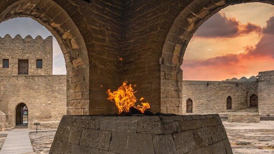 Baku : Gobustan, Absheron Sights Guided Day Trip Lunch included