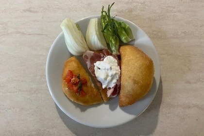 Ostuni: Fried Panzerotti and Puccitedde Cooking Class