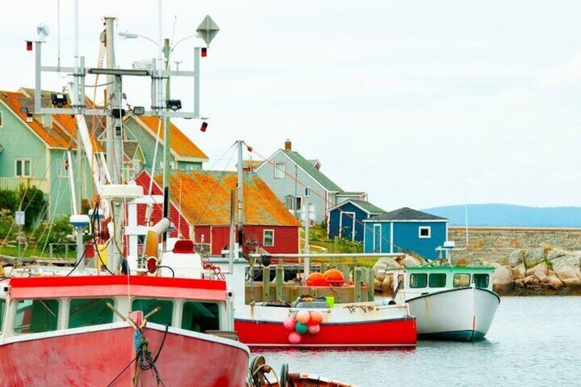 Private Peggy's Cove Lighthouse Tour from Halifax