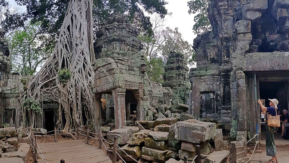 Picture 9 for Activity Siem Reap 1-Day Jeep Tour to Angkor Wat and Ta Prohm