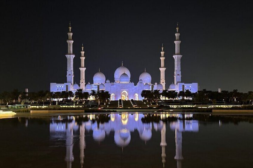 Sheikh Zayed mosque night view