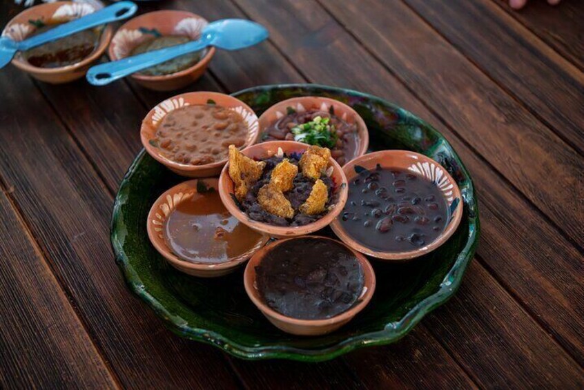 5 Hour Evening Walking Food Tour in Oaxaca 