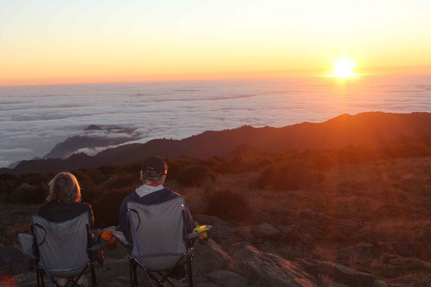 Picture 6 for Activity Pico do Arieiro: Private 4x4 Sunrise Trip with Hot Drinks